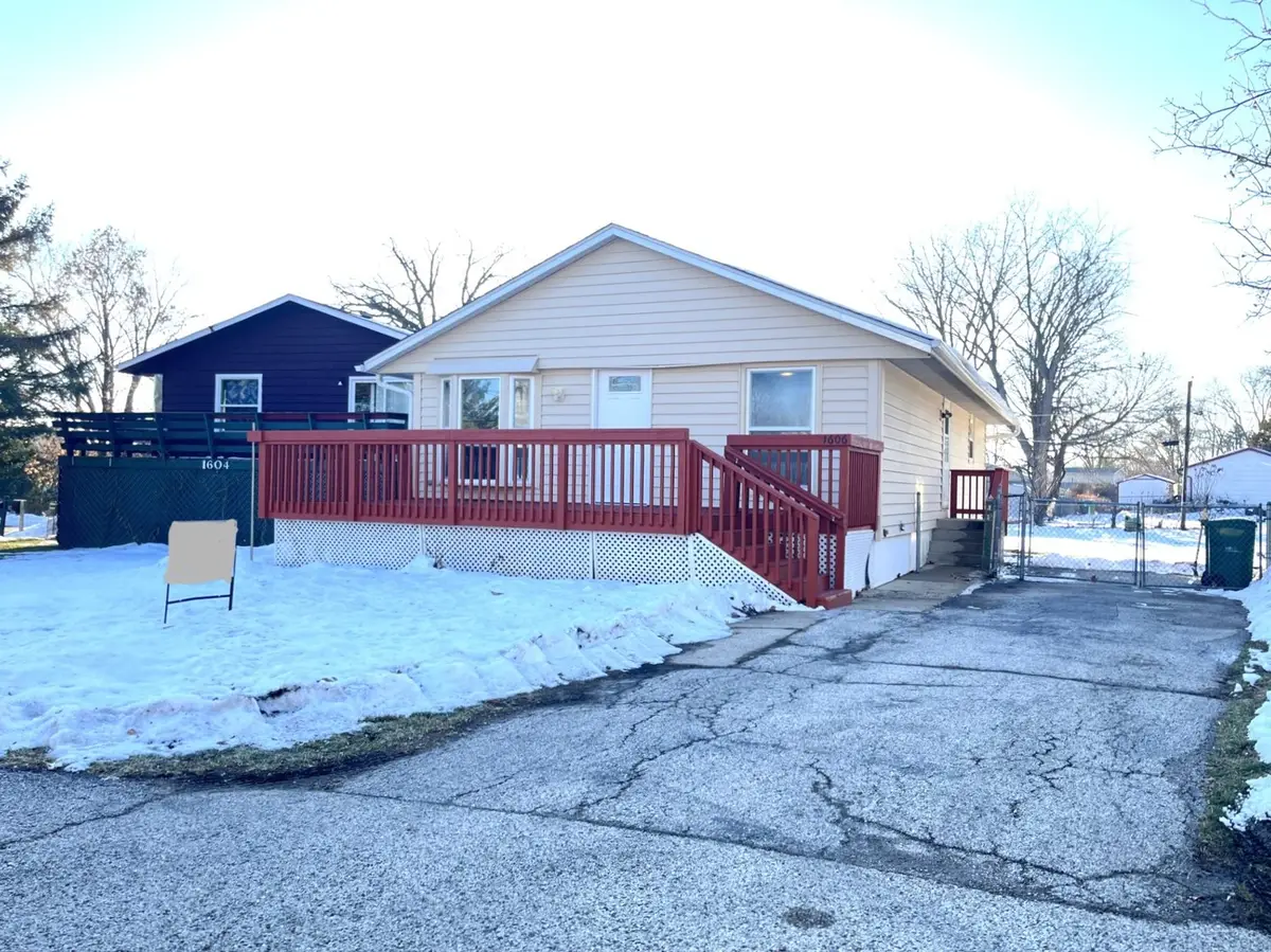 1606 N Poplar Avenue N, Round Lake Beach, IL 60073 - Image #1