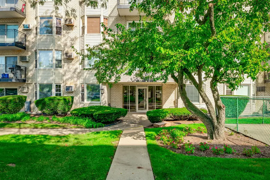 5510 Lincoln Avenue #101, Morton Grove, IL 60053 - Image #2