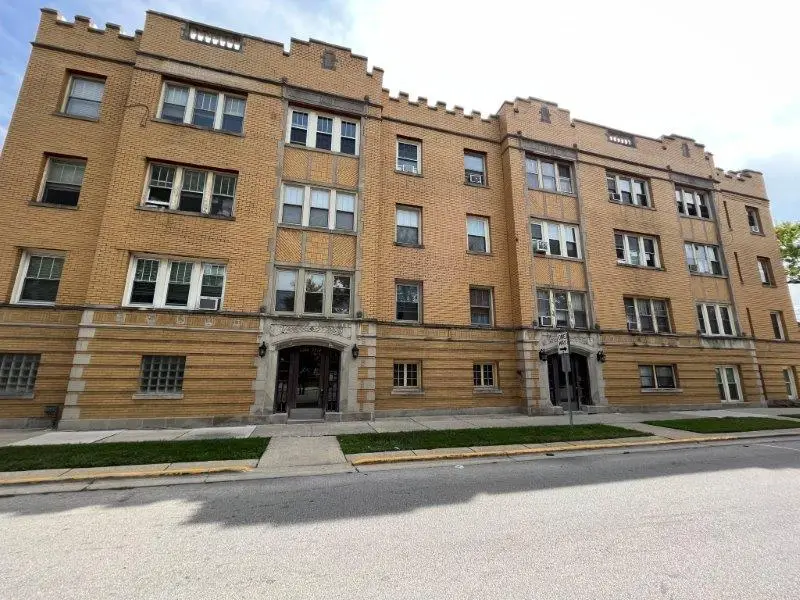 7212 Jackson Boulevard #2E, Forest Park, IL 60130 - Image #1