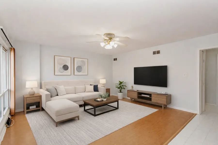 612 Maple Court, Mount Prospect, IL 60056 - Image #2