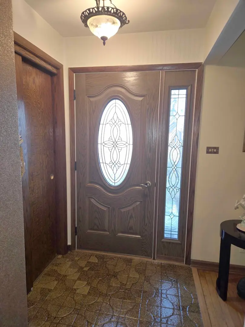 8103 Gladys Lane, Palos Hills, IL 60465 - Image #3