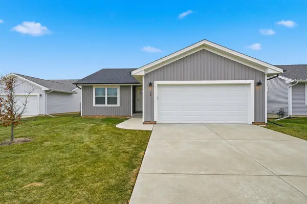 12 Misty Lane, Bloomington, IL 61705