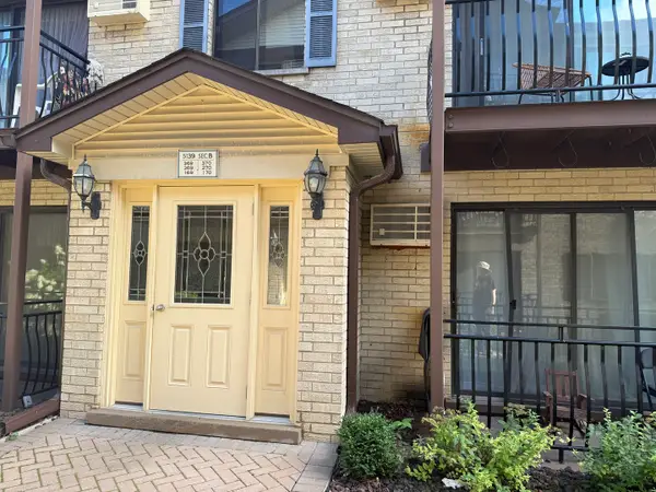 5139 N East River Road #170B, Chicago, IL 60656