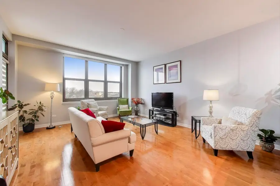 3140 N Sheffield Avenue #504, Chicago, IL 60657 - Image #2