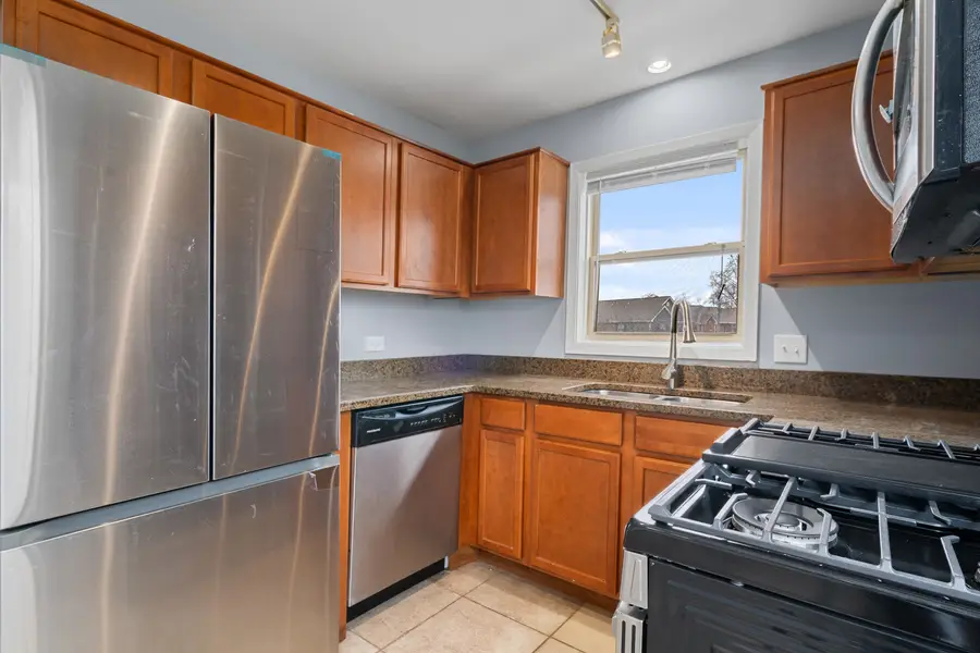 1535 Raymond Drive #202, Naperville, IL 60563 - Image #3