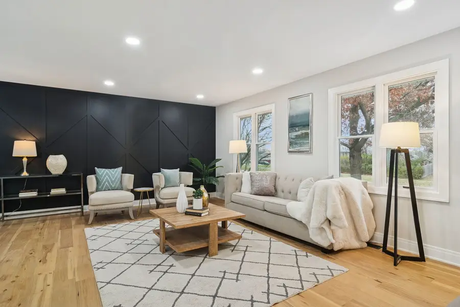 1420 Hassell Road, Hoffman Estates, IL 60169 - Image #3