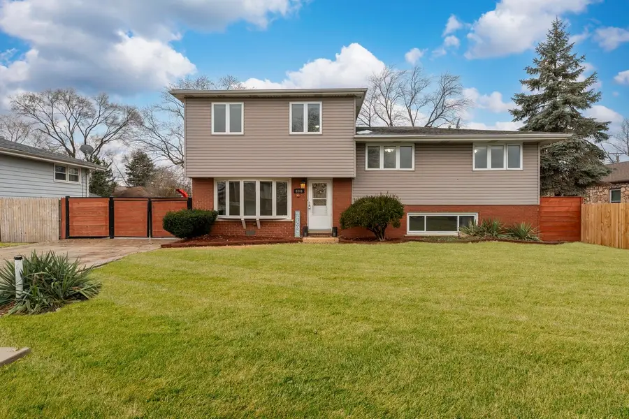 8306 S 82nd Avenue, Justice, IL 60458 - Image #2