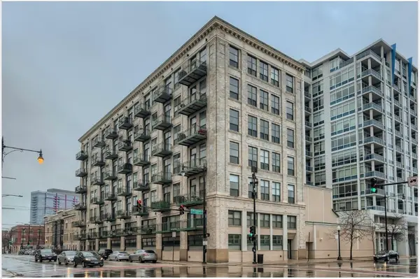 1801 S Michigan Avenue #302, Chicago, IL 60616