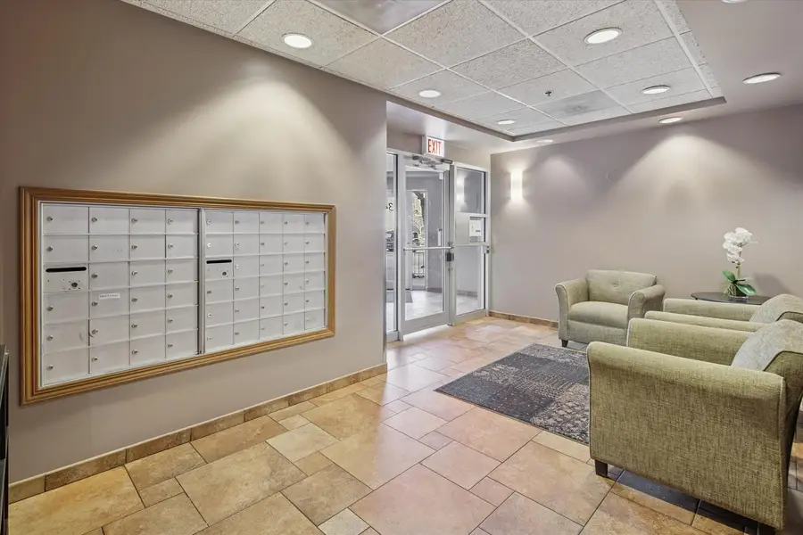 5340 N Lowell Avenue #301, Chicago, IL 60630 - Image #2