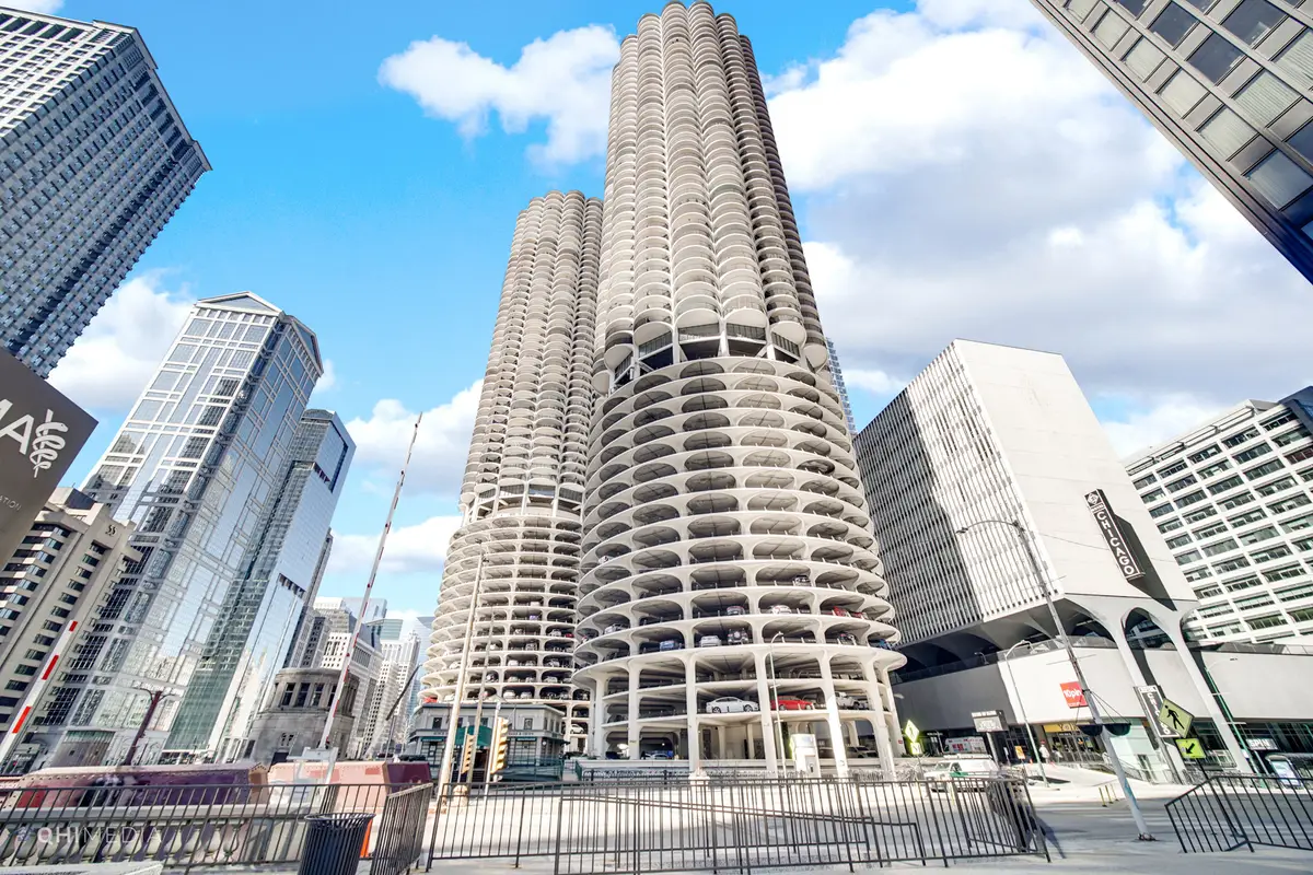 300 N State Street #2126, Chicago, IL 60654 - Image #1