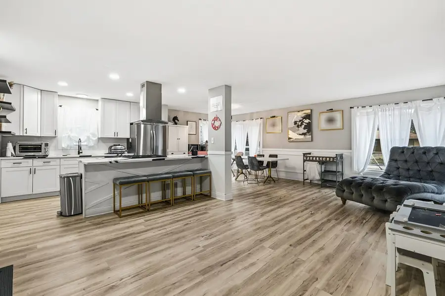 825 Cherry Lane, Thornton, IL 60476 - Image #3