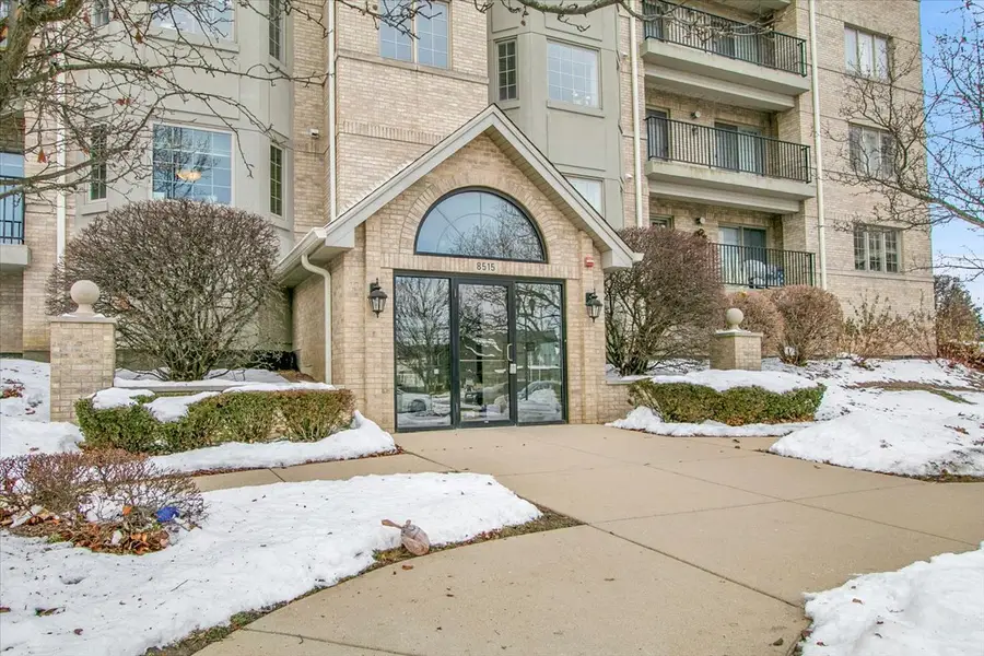 8515 Woodward Avenue #303, Woodridge, IL 60517 - Image #2