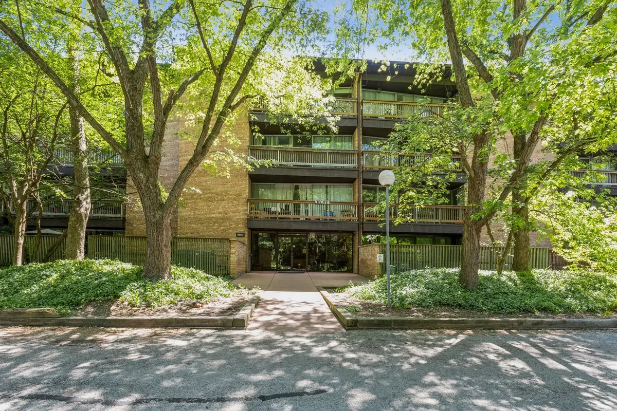 5600 Hillcrest Lane #130-3K, Lisle, IL 60532 - Image #1