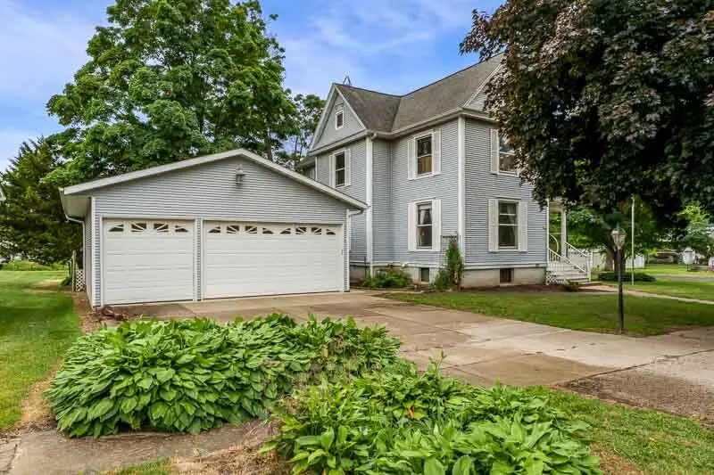 202 E Chicago Avenue, Davis Junction, IL 61020 - Image #3