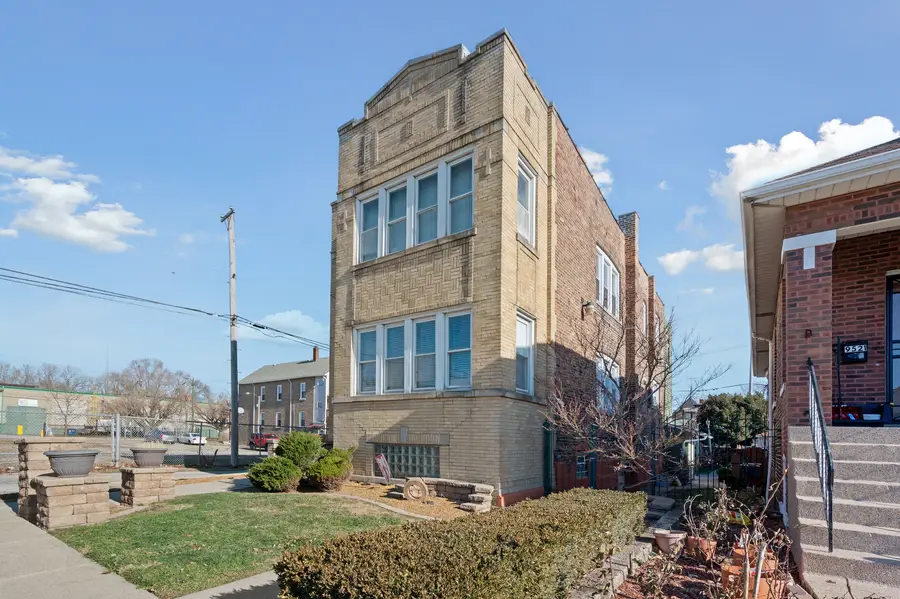 9517 S Escanaba Avenue, Chicago, IL 60617 - Image #3