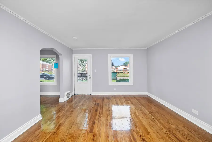 307 Geneva Avenue, Bellwood, IL 60104 - Image #3