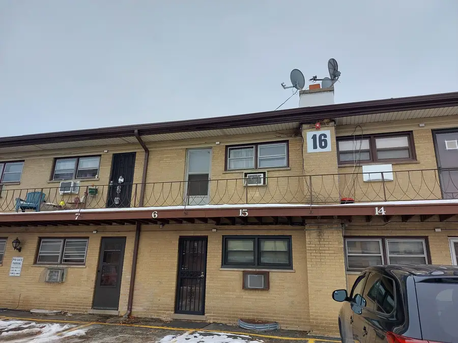 16 King Arthur Court #16, Northlake, IL 60164 - Image #2