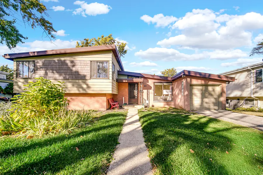 714 W Pleasant Street, Villa Park, IL 60181 - Image #2