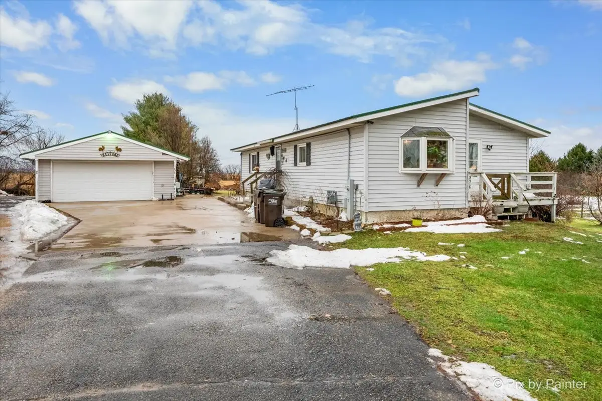 9416 Kemman Road, Hebron, IL 60034 - Image #1