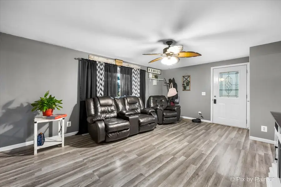 9416 Kemman Road, Hebron, IL 60034 - Image #2