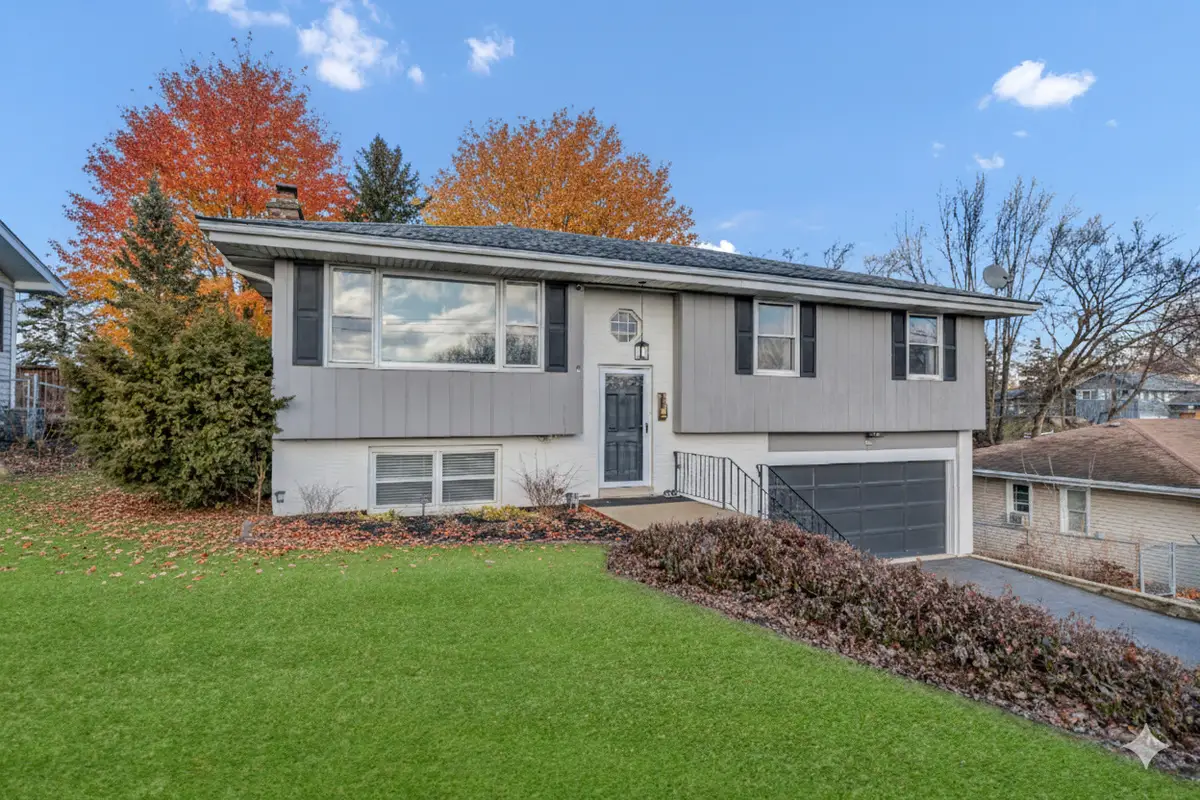 103 Fir Street, Lake In The Hills, IL 60156 - Image #1