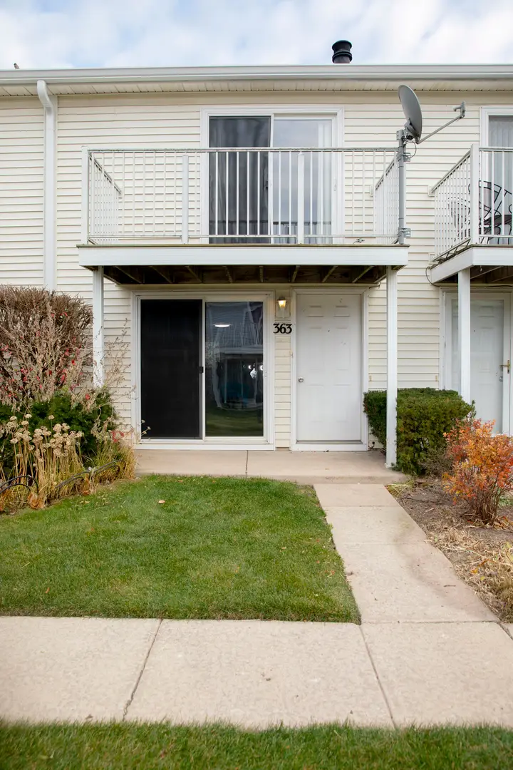 363 Meadow Green Lane #363, Round Lake Beach, IL 60073 - Image #2