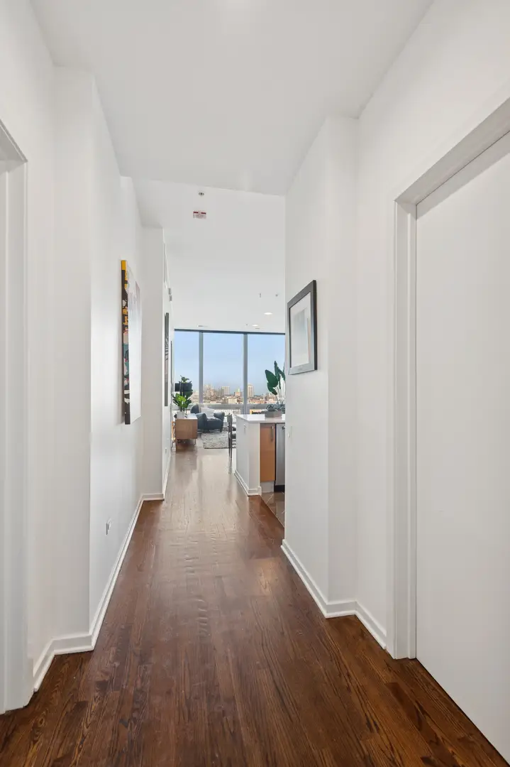 500 W Superior Street #1308, Chicago, IL 60654 - Image #2