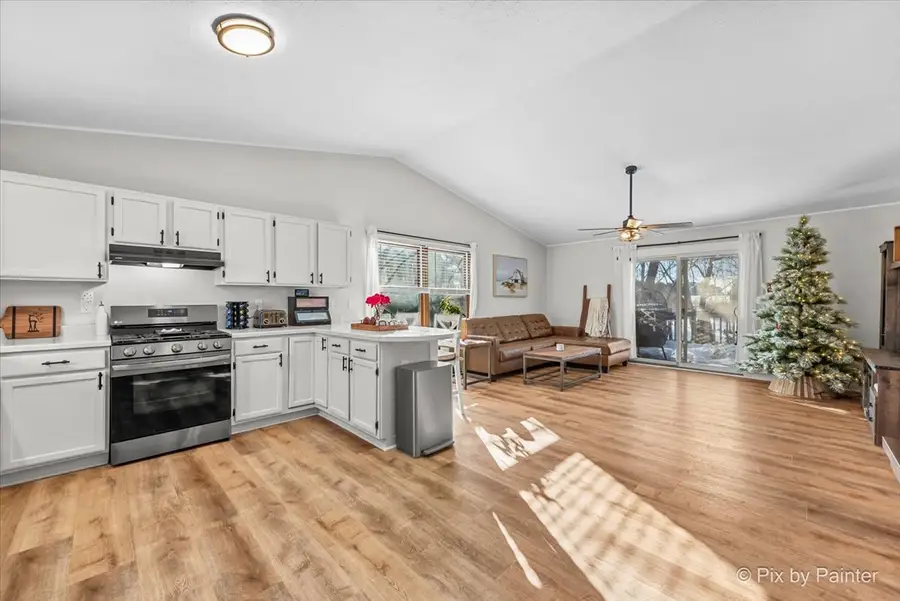 117 SW Benedict Drive, Poplar Grove, IL 61065 - Image #2