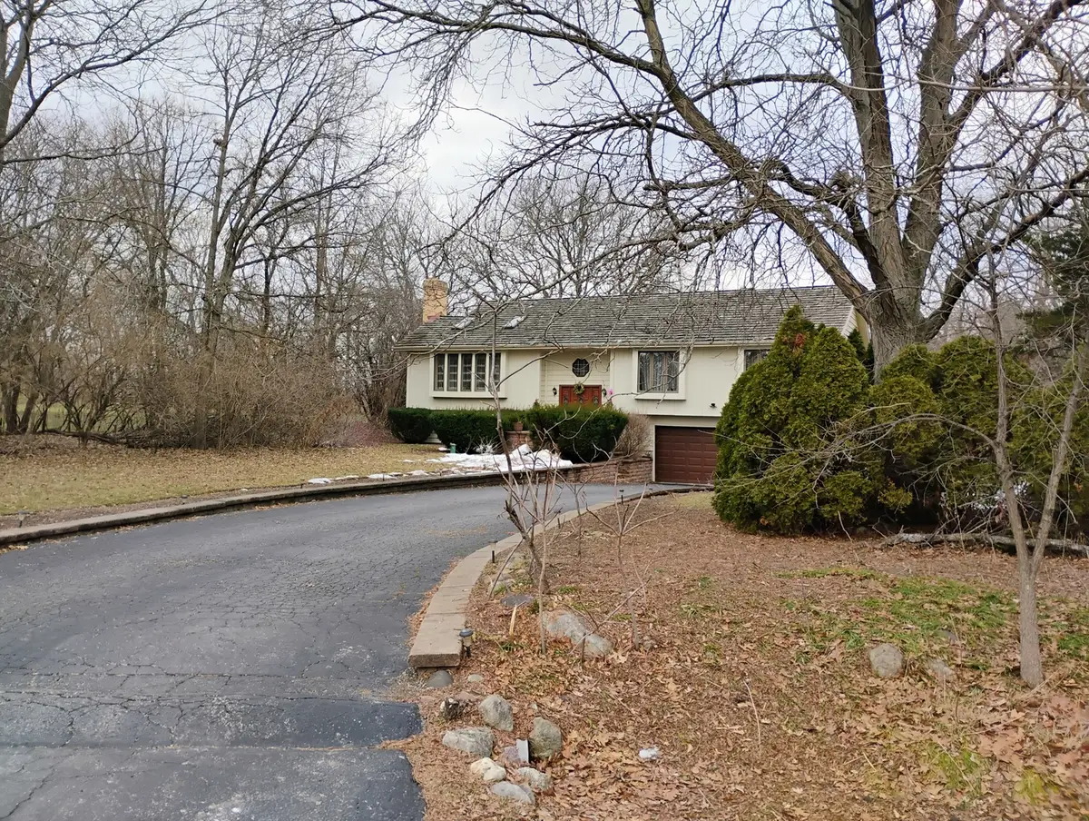 21 Sequoia Road, Hawthorn Woods, IL 60047 - Image #1