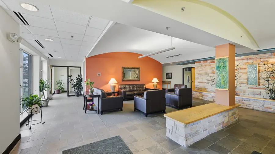 9355 Irving Park Road #522, Schiller Park, IL 60176 - Image #3