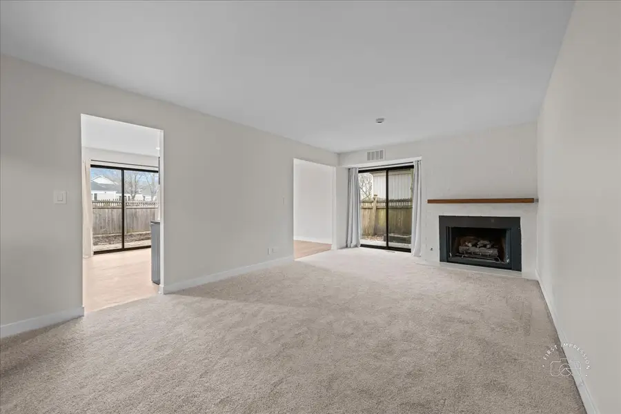 1533 S County Farm Road #1-4, Wheaton, IL 60189 - Image #2