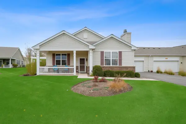 672 N Falls Circle, Pingree Grove, IL 60140