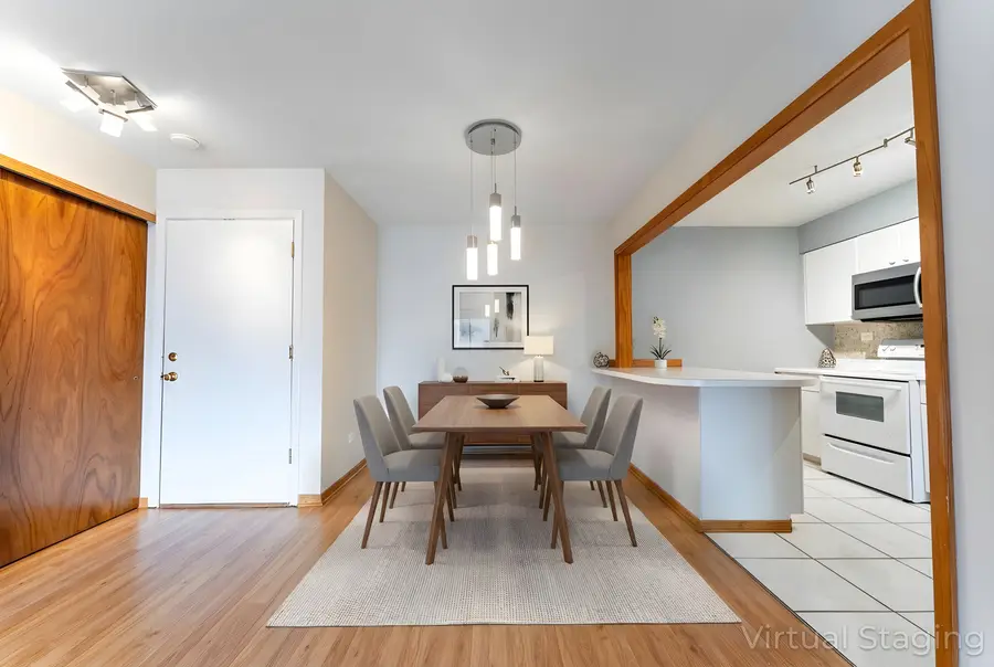 810 E Old Willow Road #209, Prospect Heights, IL 60070 - Image #2