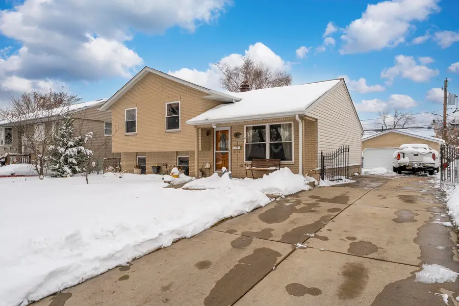 38 W Altgeld Avenue, Glendale Heights, IL 60139 - Image #2