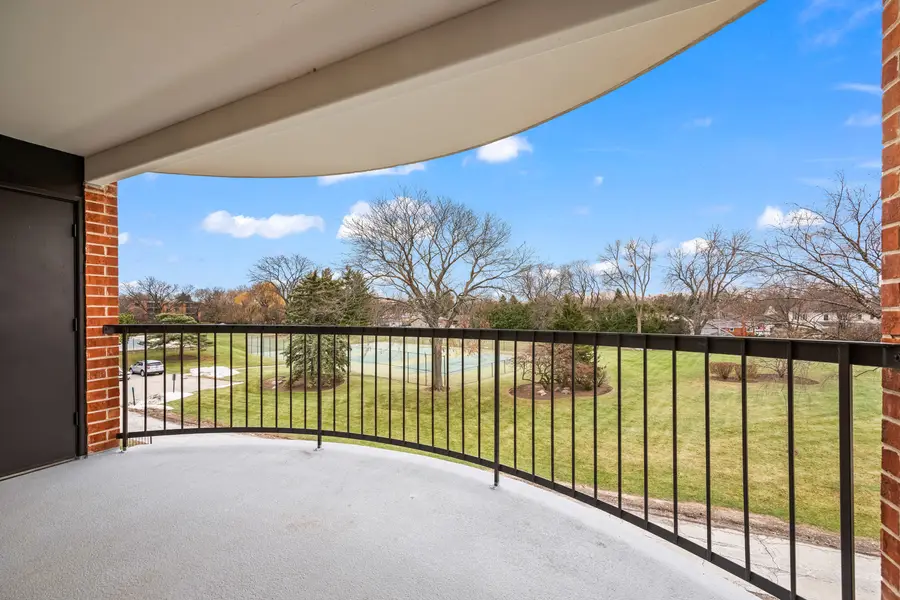 1415 E Central Road #306A, Arlington Heights, IL 60005 - Image #2