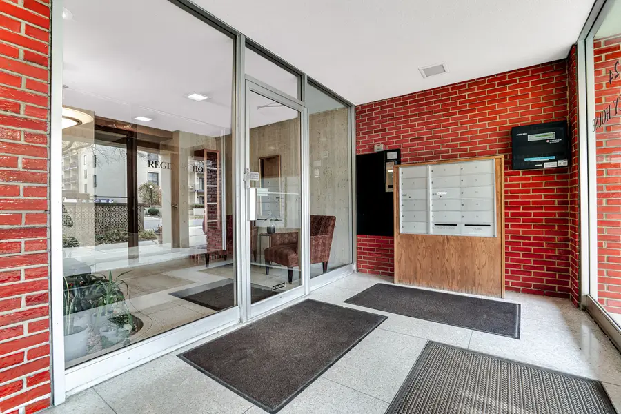 224 N Kenilworth Avenue #4D, Oak Park, IL 60302 - Image #3