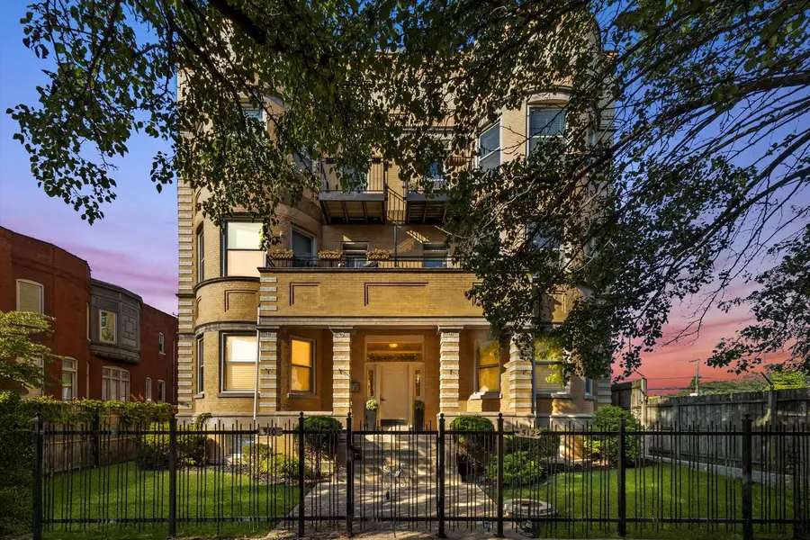 512 E Oakwood Boulevard #2, Chicago, IL 60653 - Image #2