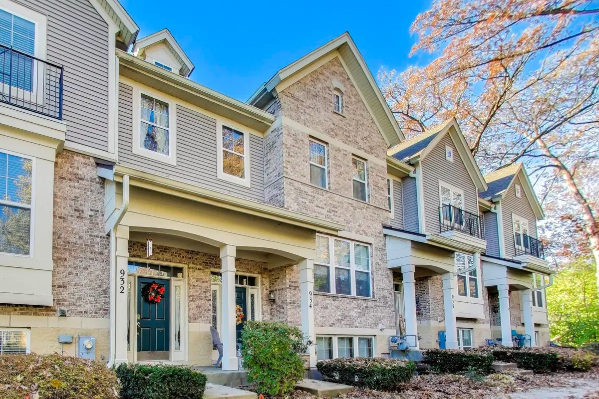 934 Tuscany Drive, Streamwood, IL 60107 - Image #1