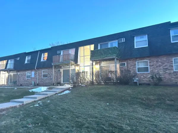 8585 W 101 St Terrace #304, Palos Hills, IL 60465