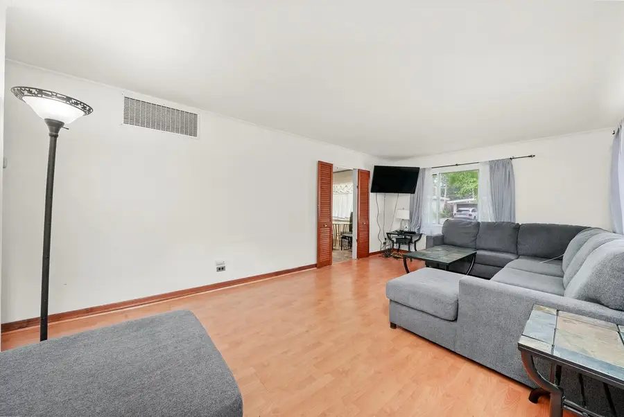 323 Shawnee Street, Park Forest, IL 60466 - Image #3