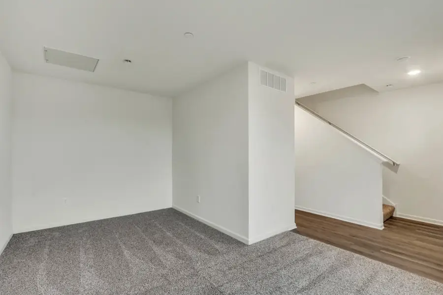 561 Yosemite Way, Mundelein, IL 60060 - Image #3