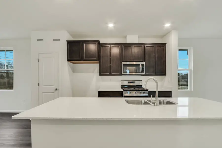 569 Yosemite Way, Mundelein, IL 60060 - Image #3