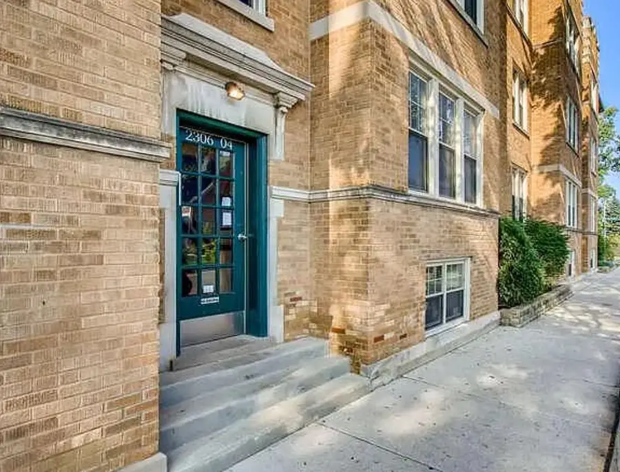 2306 W Jarvis Avenue #3, Chicago, IL 60645 - Image #2