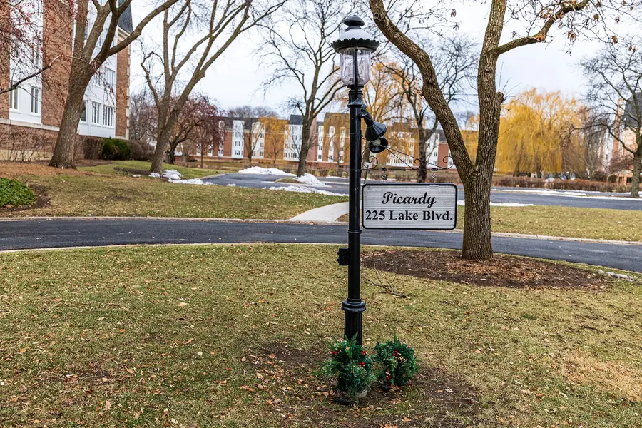 225 Lake Boulevard #531, Buffalo Grove, IL 60089 - Image #3