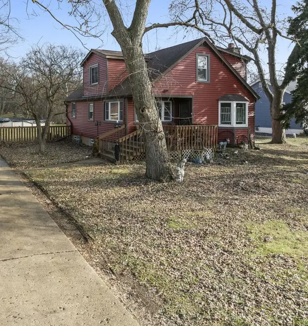 5875 Walnut Avenue, Downers Grove, IL 60516