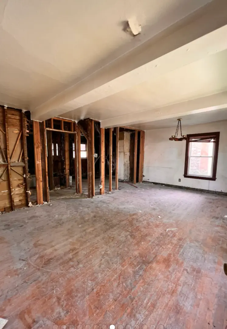 6737 S Champlain Avenue, Chicago, IL 60637 - Image #2