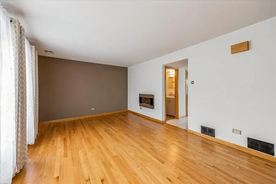 6114 W 55th Street, Chicago, IL 60638 - Image #2