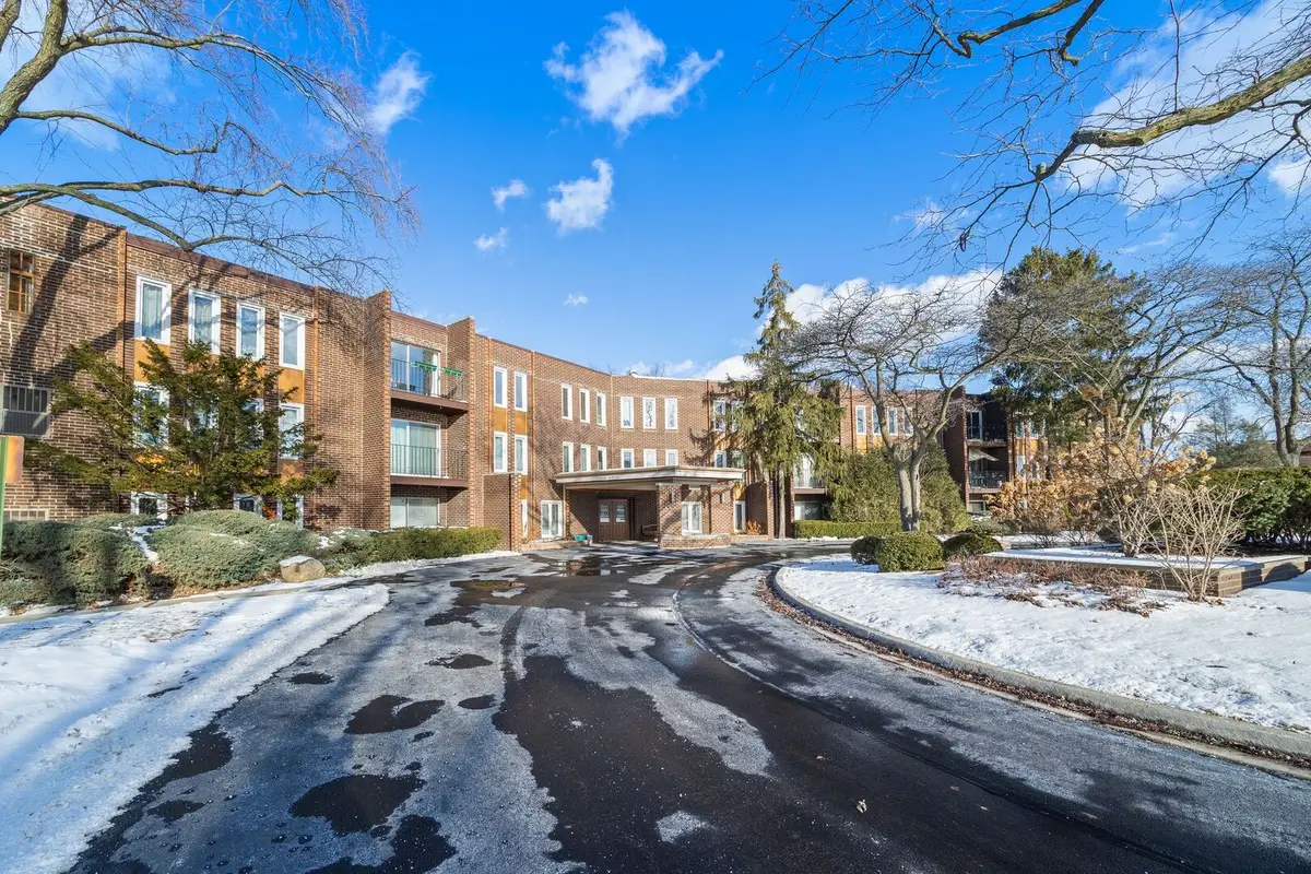 Address Withheld By Seller, Wheeling, IL 60090 - Image #1