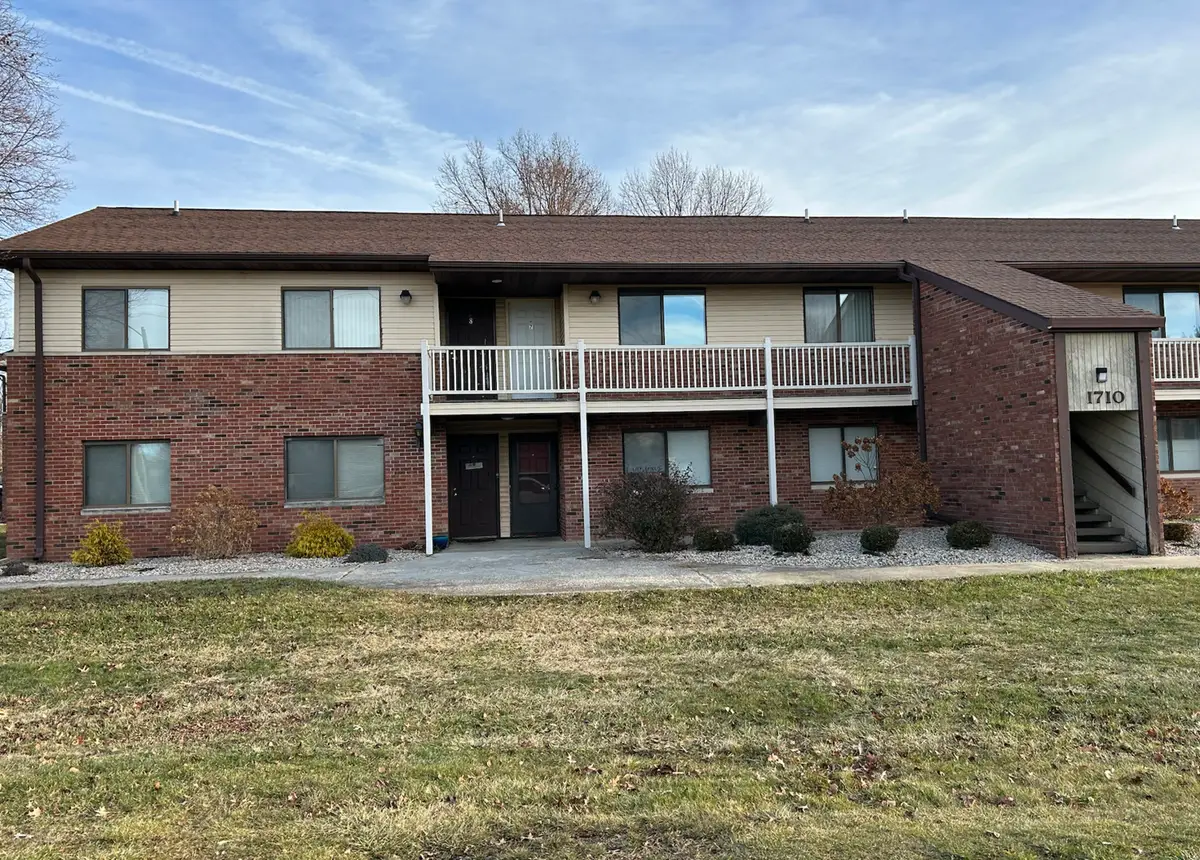 1710 Willow View Road #3, Urbana, IL 61802 - Image #1