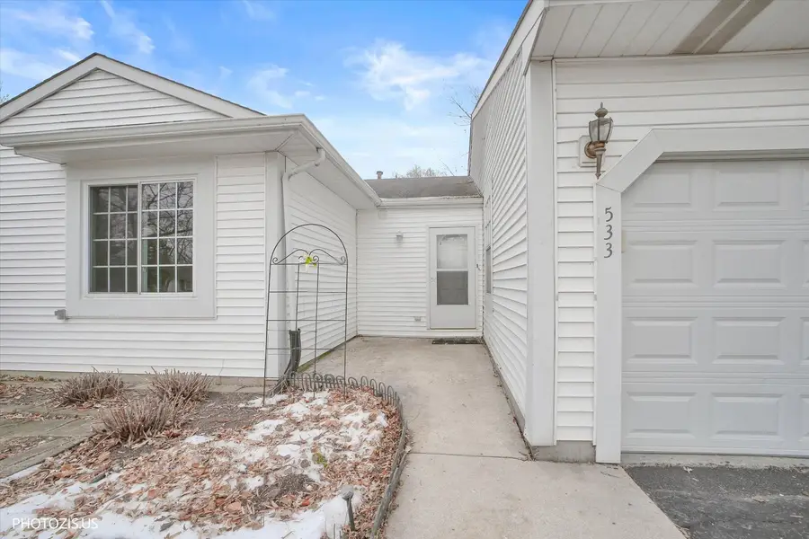 533 Lyon Drive, Buffalo Grove, IL 60089 - Image #2